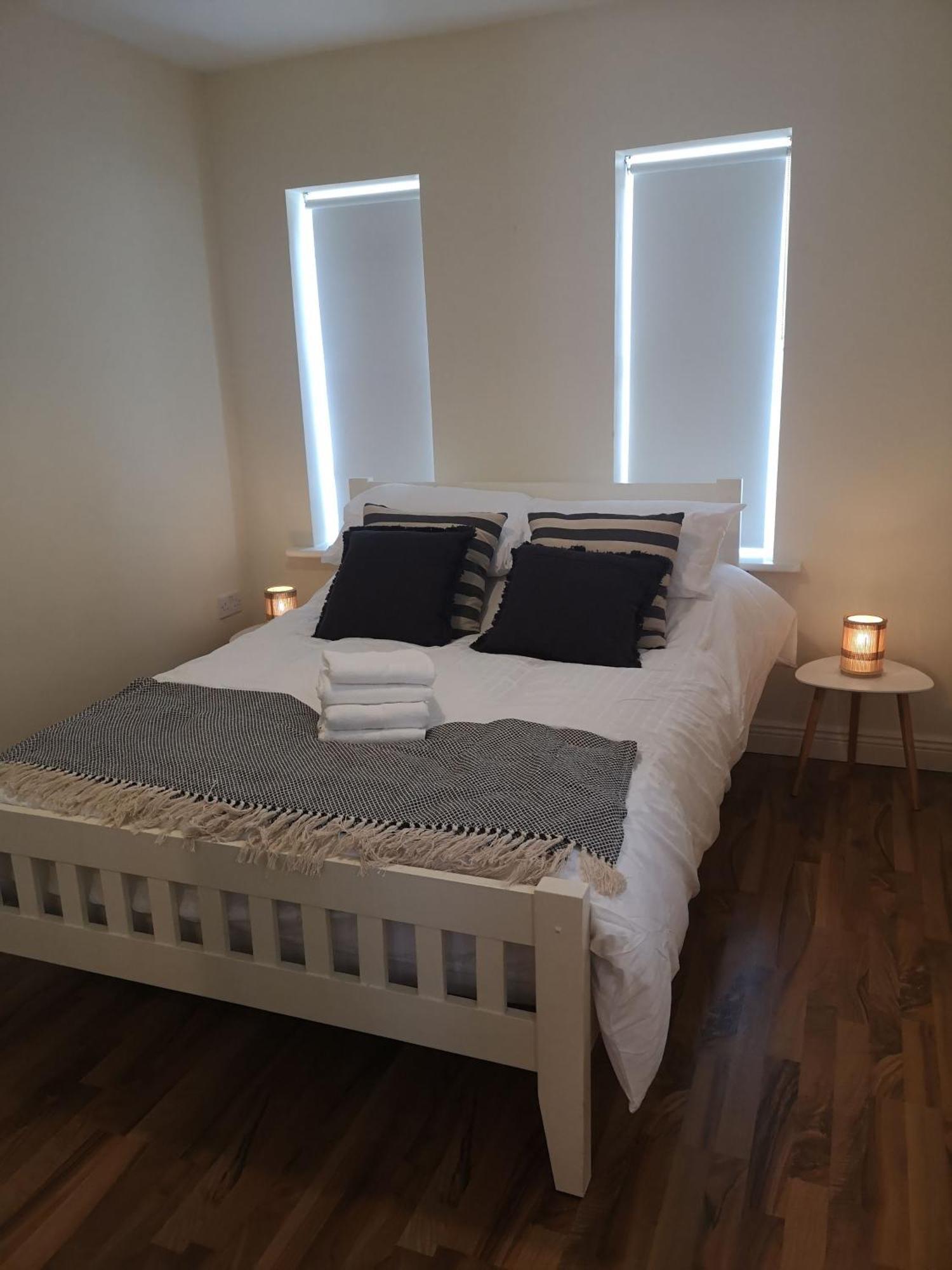 Spacious And Warm 2 Bedroom Apartment Sleeps Up To 5 Athy Luaran gambar